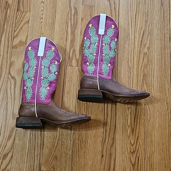 MACIE BEAN Boots Pink Cactus sz 8 NWOT - Picture 2 of 9